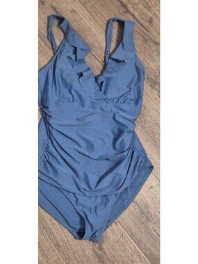 Mycoco Ruffled Ruched Slimming One-piece Bathingsuit Swimsuit Women's Size 16
